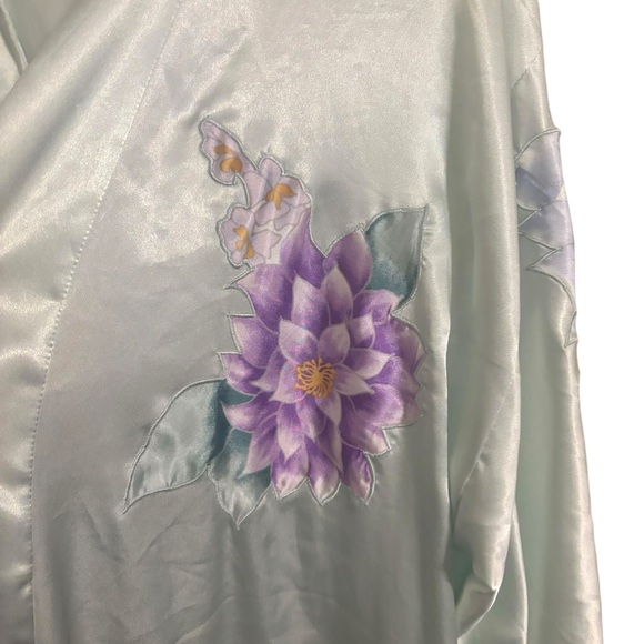 Natori Satin Floral Light Blue Robe - Picture 2 of 10